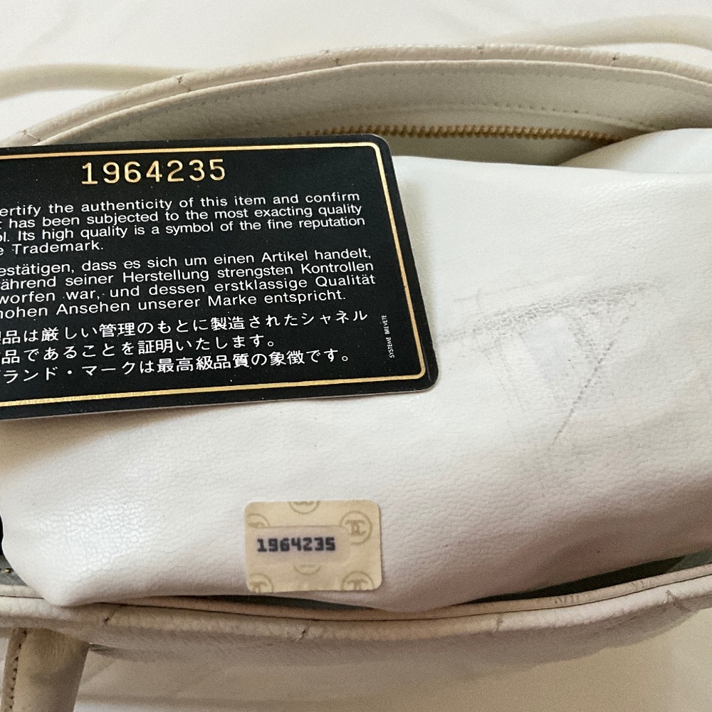 CHANEL Vintage Caviar Chevron V Stitch Shoulder Bag Tote White - Picture 14 of 16